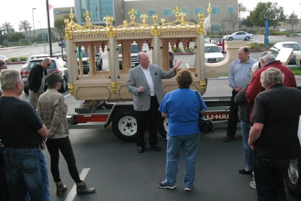 Abe’s Hearse Draws Crowd